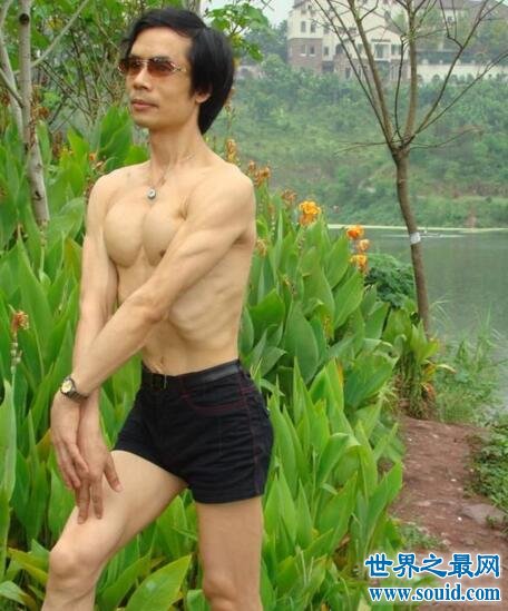 重庆最牛胸肌哥，100斤的体重胸围竟达到102cm