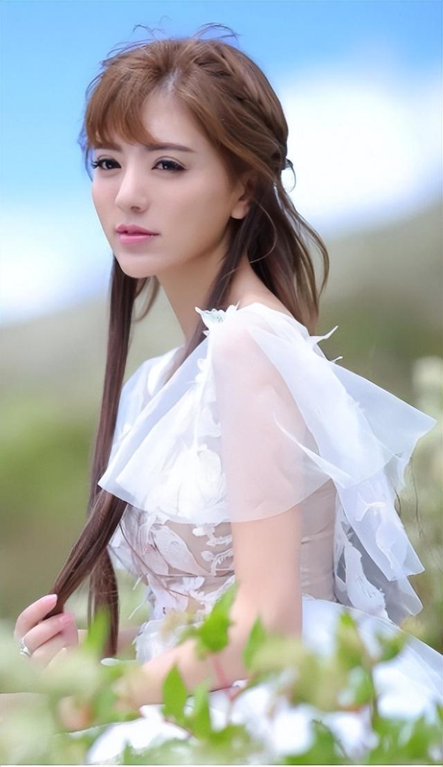 阿兰达瓦卓玛的感情经历（亚洲小天后阿兰达瓦卓玛资料简介）