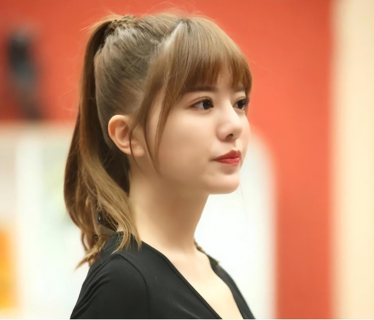 阿兰达瓦卓玛的感情经历（亚洲小天后阿兰达瓦卓玛资料简介）