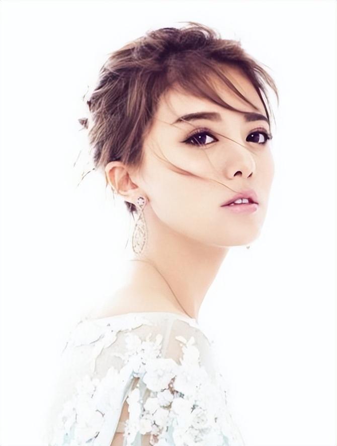 阿兰达瓦卓玛的感情经历（亚洲小天后阿兰达瓦卓玛资料简介）