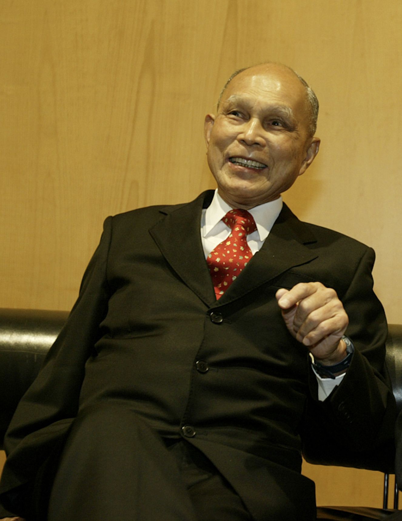 演员朱琳琳的资料简介（63岁的朱玲玲两嫁百亿富豪）