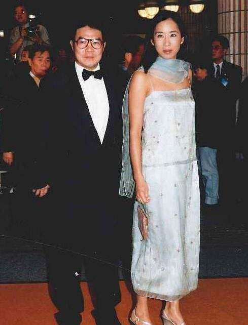 演员朱琳琳的资料简介（63岁的朱玲玲两嫁百亿富豪）