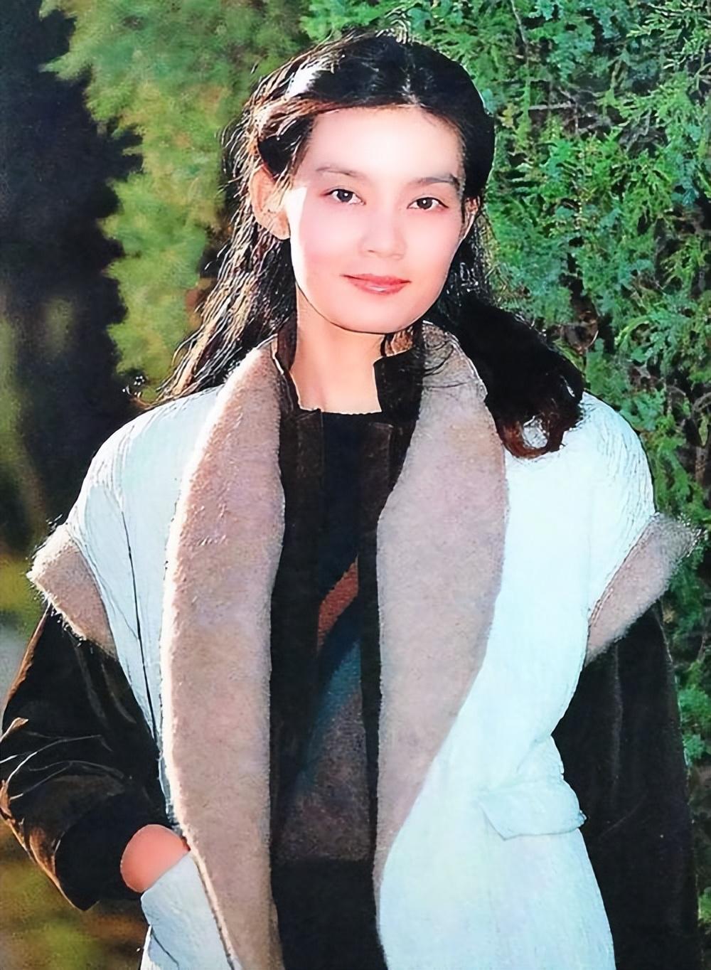 潘虹的出生个人简历（国家一级演员潘虹资料）