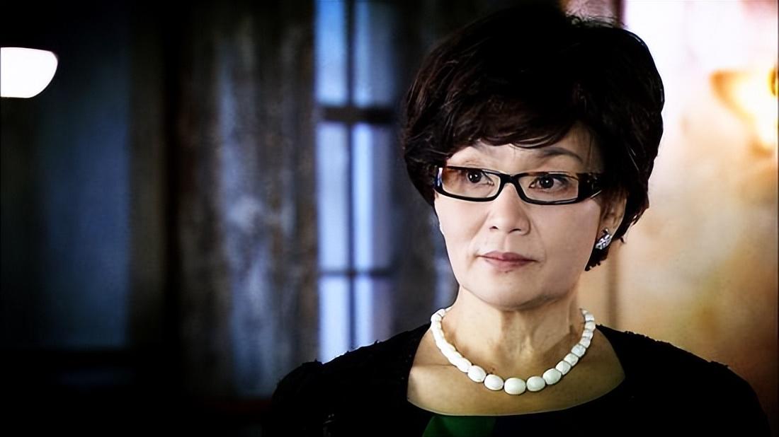 潘虹的出生个人简历（国家一级演员潘虹资料）