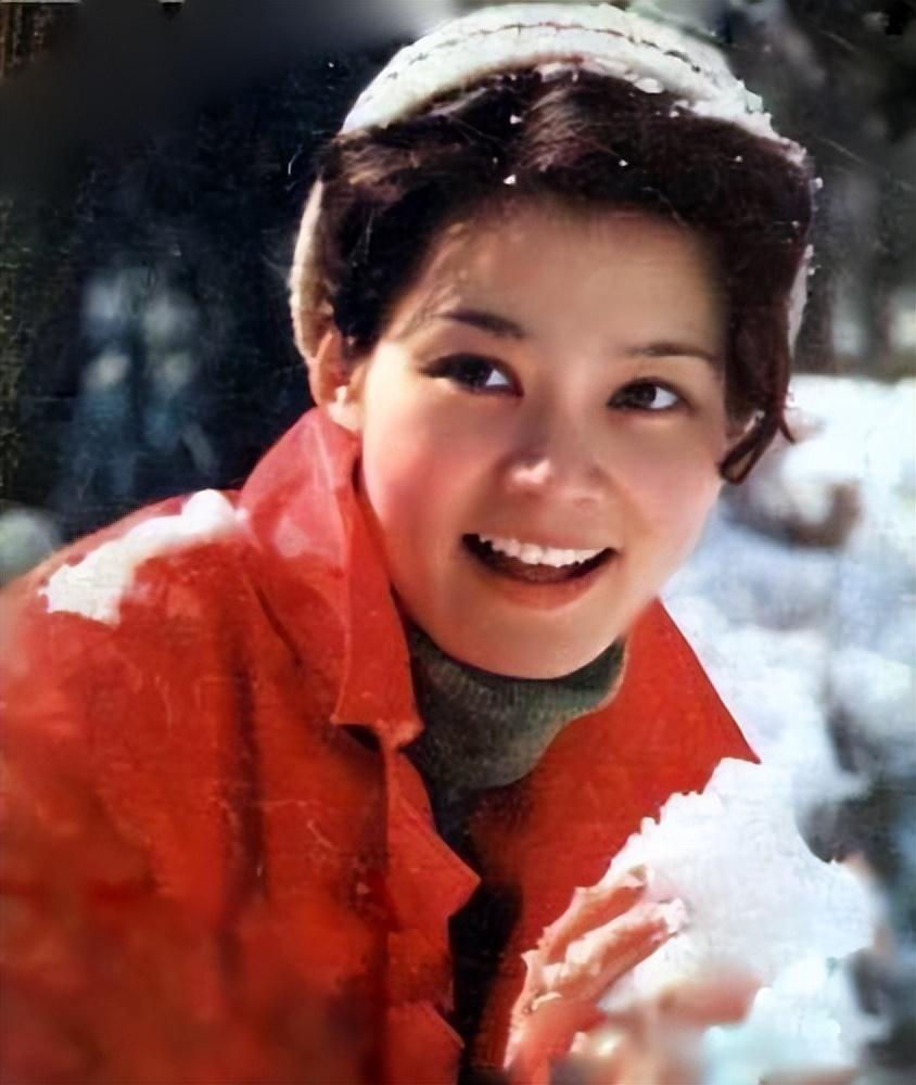 潘虹的出生个人简历（国家一级演员潘虹资料）