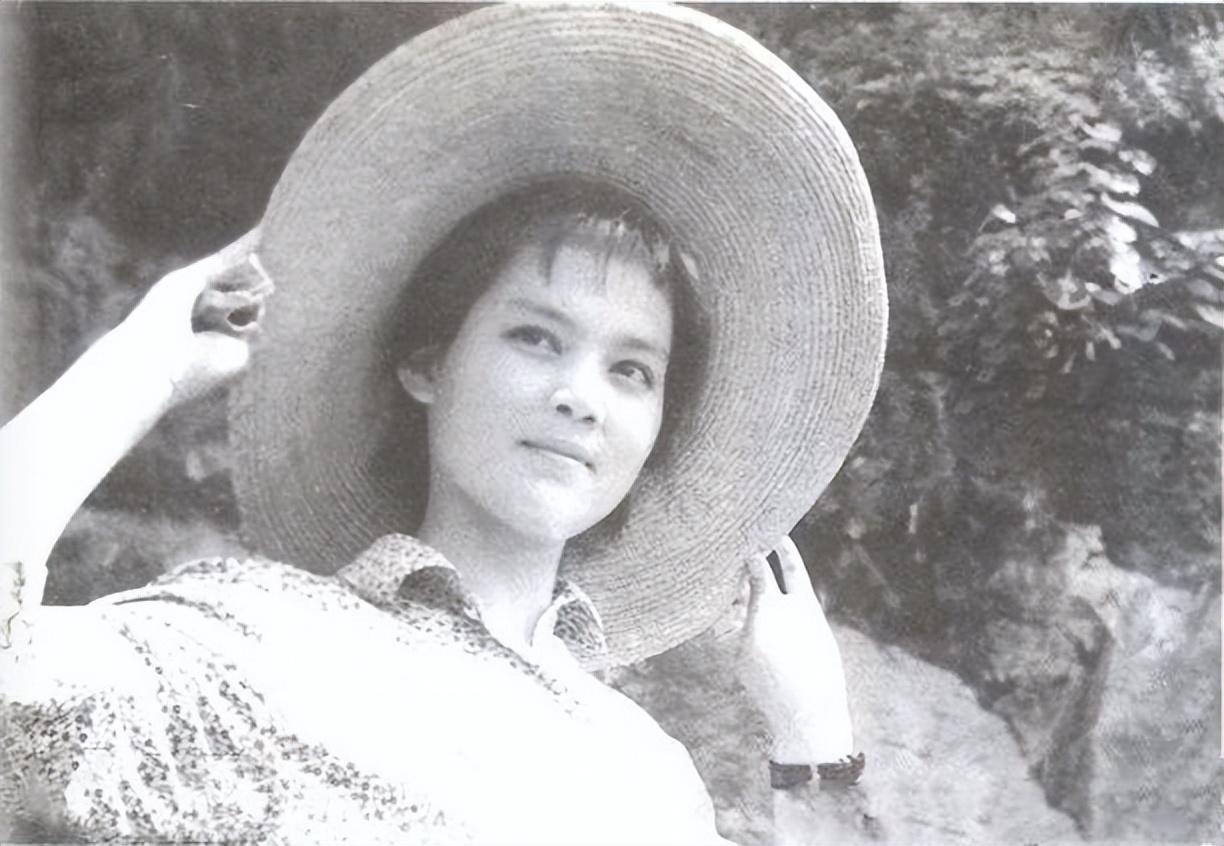 潘虹的出生个人简历（国家一级演员潘虹资料）