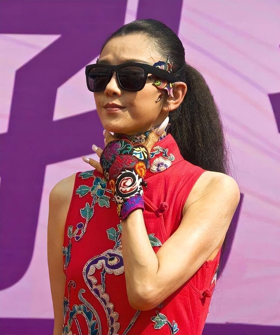 舞蹈家杨丽萍资料介绍（杨丽萍和前夫刘淳晴离婚20年）