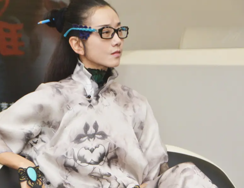 舞蹈家杨丽萍资料介绍（杨丽萍和前夫刘淳晴离婚20年）