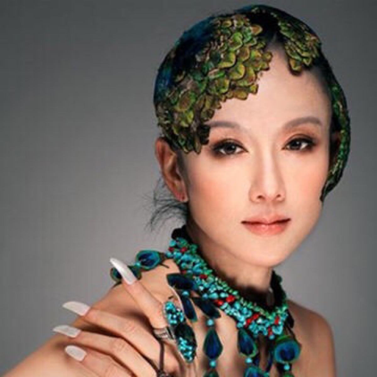 舞蹈家杨丽萍资料介绍（杨丽萍和前夫刘淳晴离婚20年）