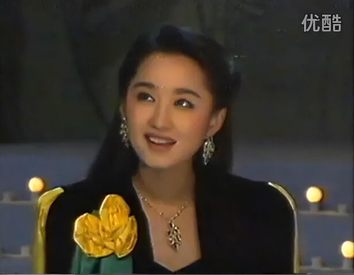 杨钰莹羞辱门事件（甜歌皇后杨钰莹资料简介）