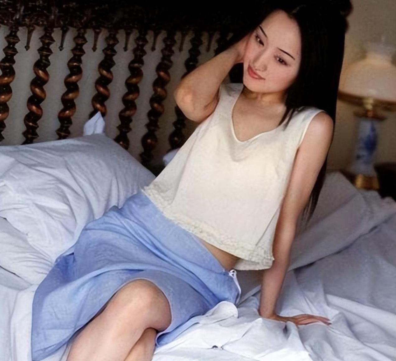 杨钰莹羞辱门事件（甜歌皇后杨钰莹资料简介）