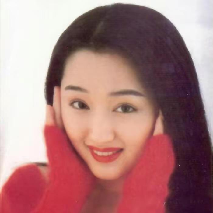 杨钰莹羞辱门事件（甜歌皇后杨钰莹资料简介）