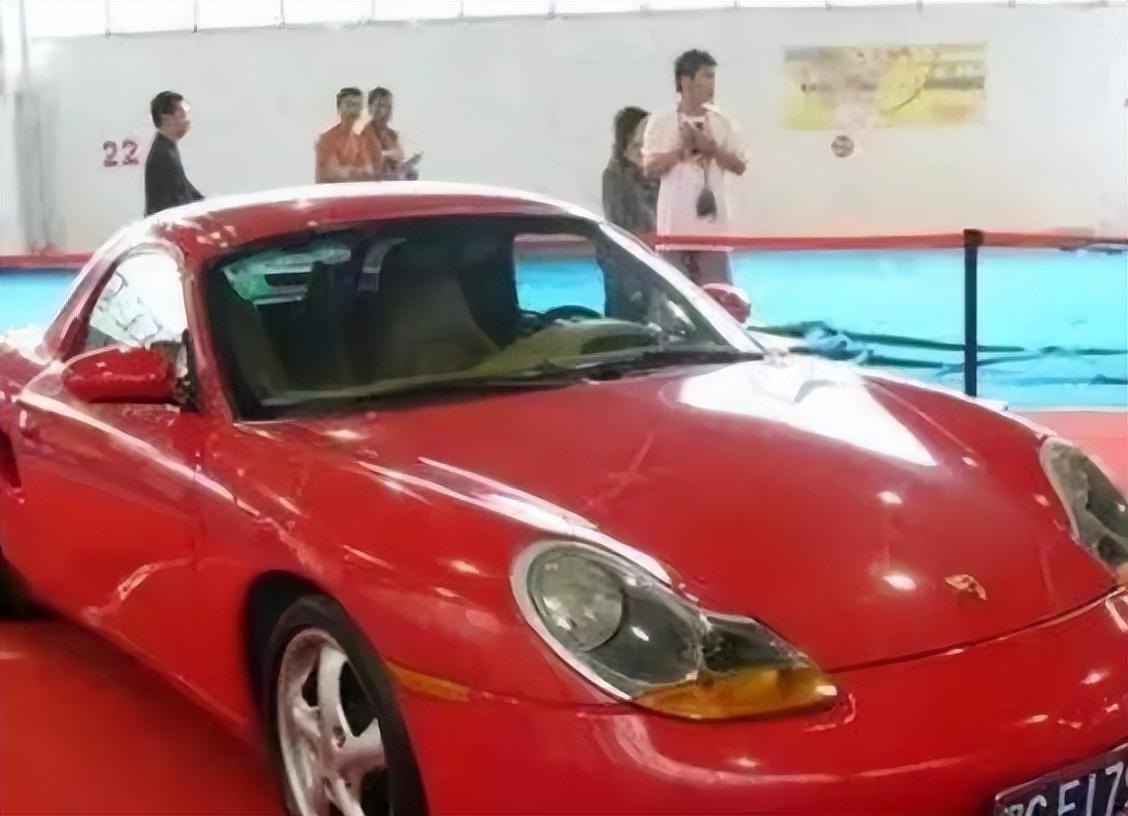 杨钰莹羞辱门事件（甜歌皇后杨钰莹资料简介）