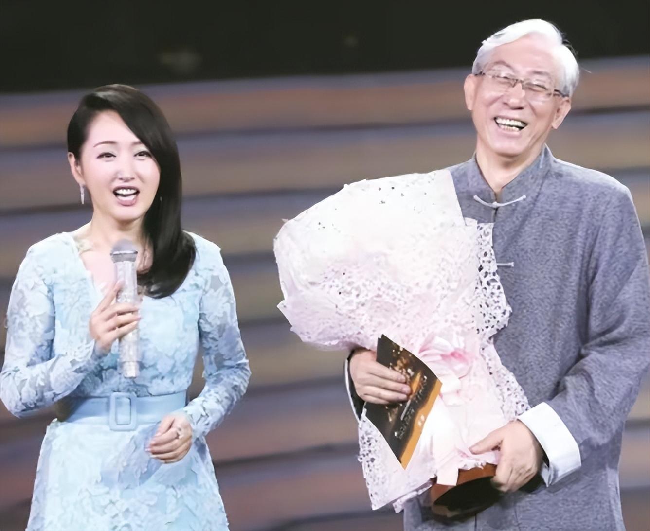 杨钰莹羞辱门事件（甜歌皇后杨钰莹资料简介）