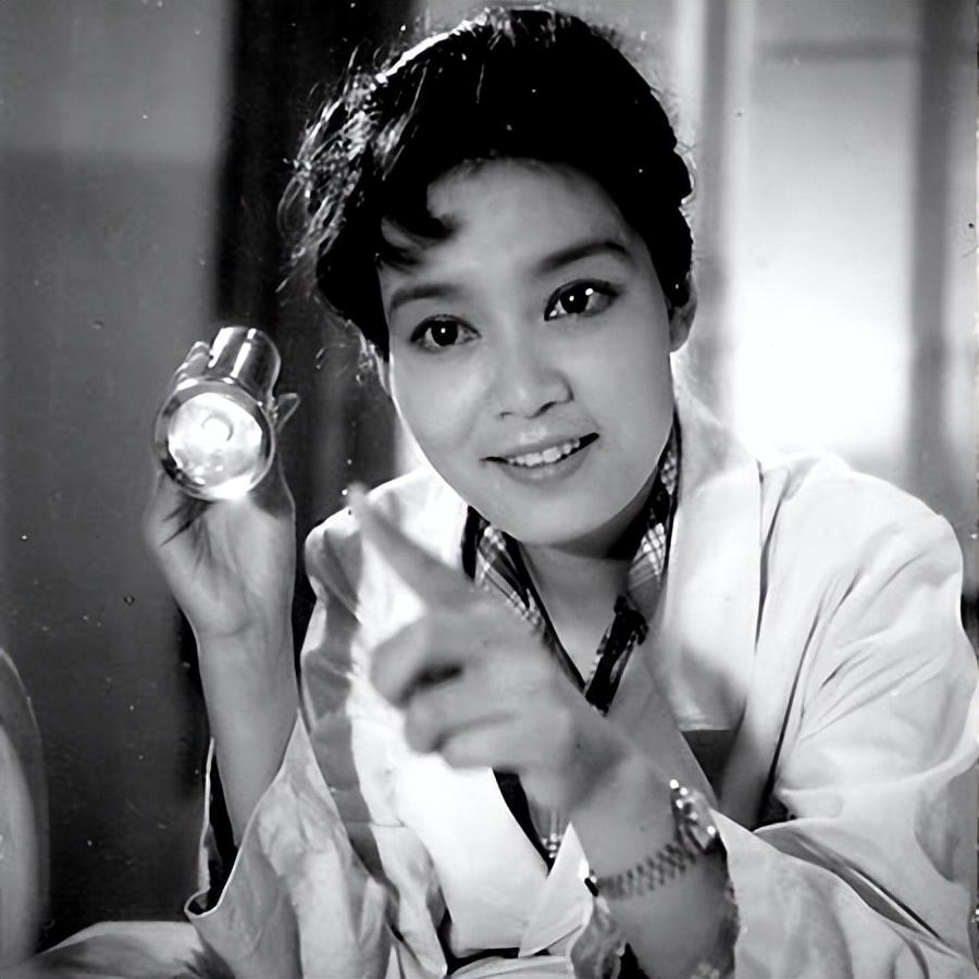 著名演员潘虹哪年出生（演员潘虹资料简介）