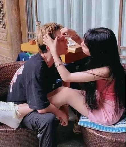 郭美美因为什么做的牢（郭美美卖有毒减肥产品被判两年）