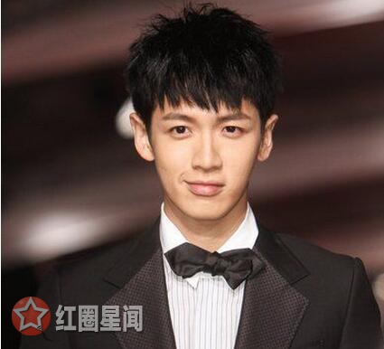 柯震东李毓芬什么时候在一起的 柯震东承认和李毓芬分手什么原因