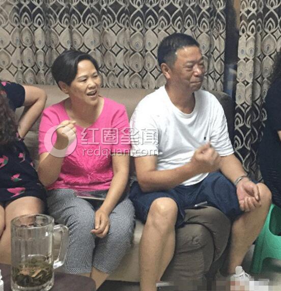 施廷懋父母是干什么的 施廷懋教练是谁