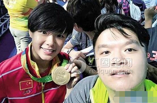 施廷懋父母是干什么的 施廷懋教练是谁