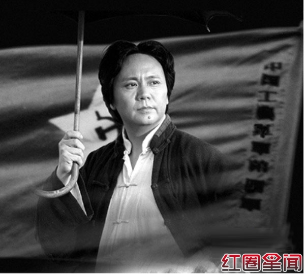 亿万富豪贾云 痴迷扮演毛泽东受称赞