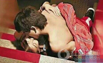 ​杨紫的男朋友是谁张一山杨紫狂吻图片