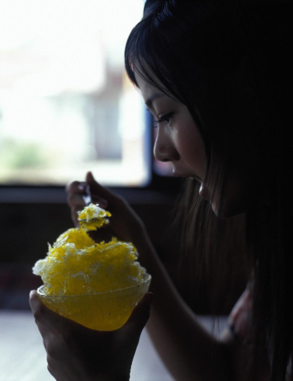 新垣里沙(Risa Niigaki)个人资料写真作品