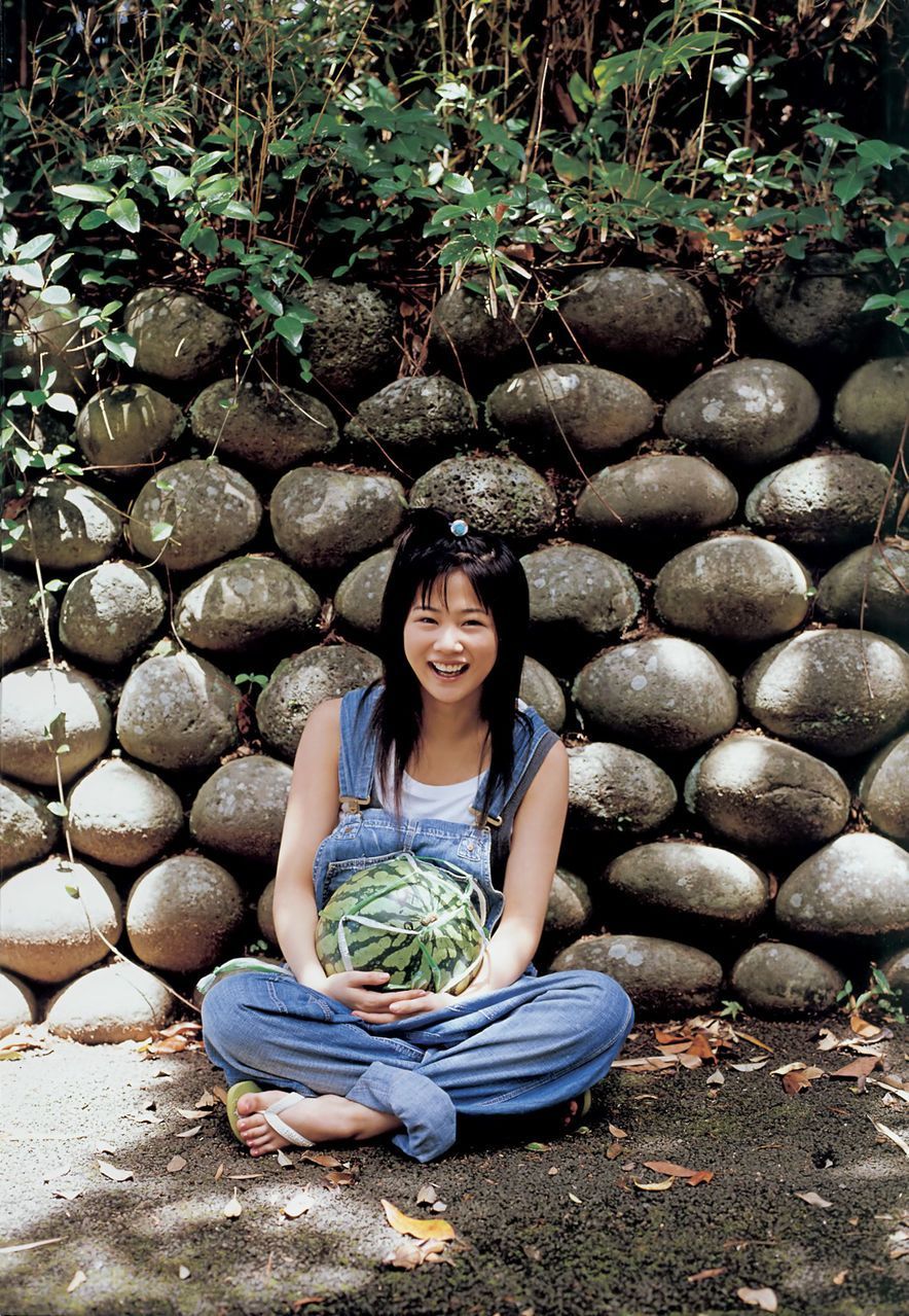 新垣里沙(Risa Niigaki)个人资料写真作品