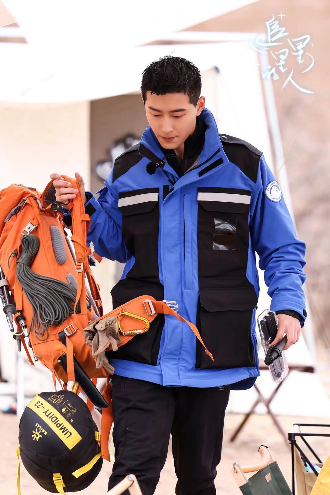 窦骁个人资料写真作品