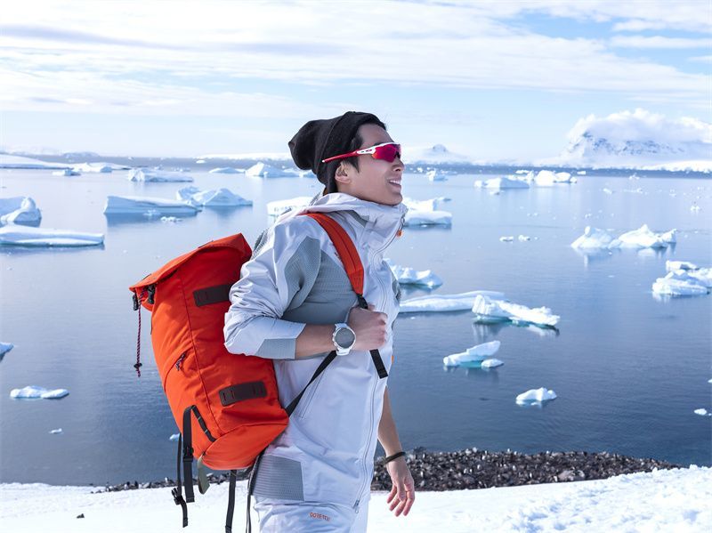 窦骁个人资料写真作品