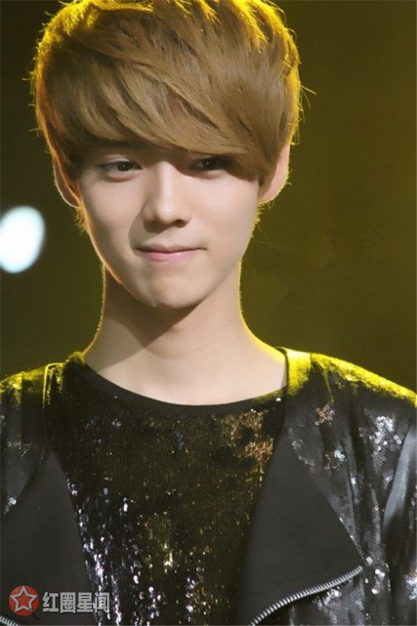 鹿晗自曝感情状况 鹿晗喜欢迪丽热巴吗