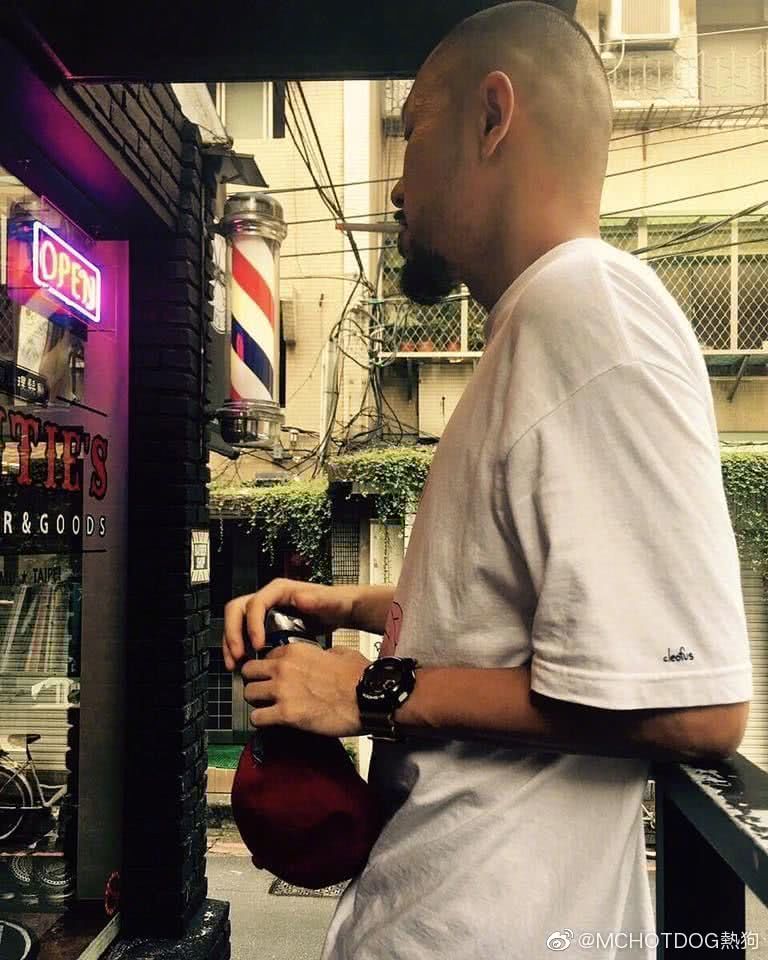 热狗个人资料写真作品