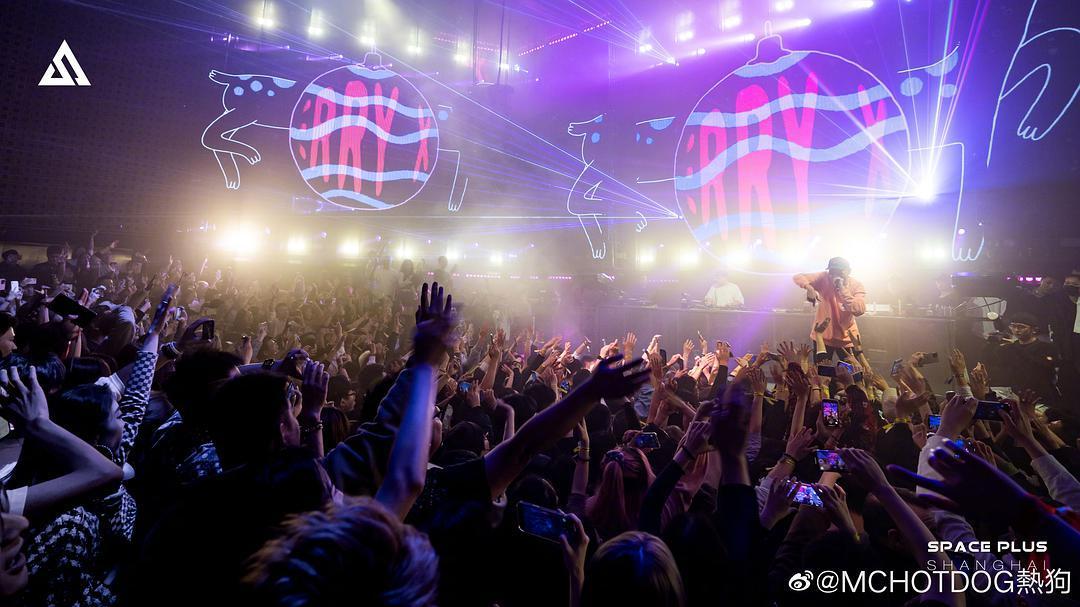 热狗个人资料写真作品