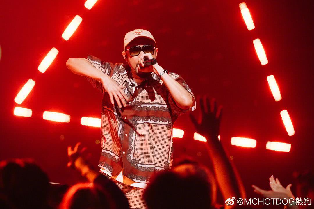 热狗个人资料写真作品