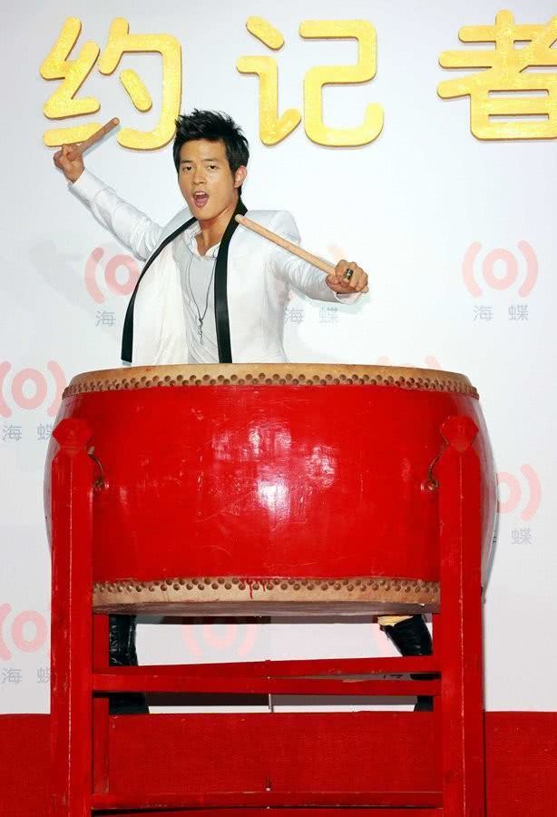 王宥胜个人资料写真作品