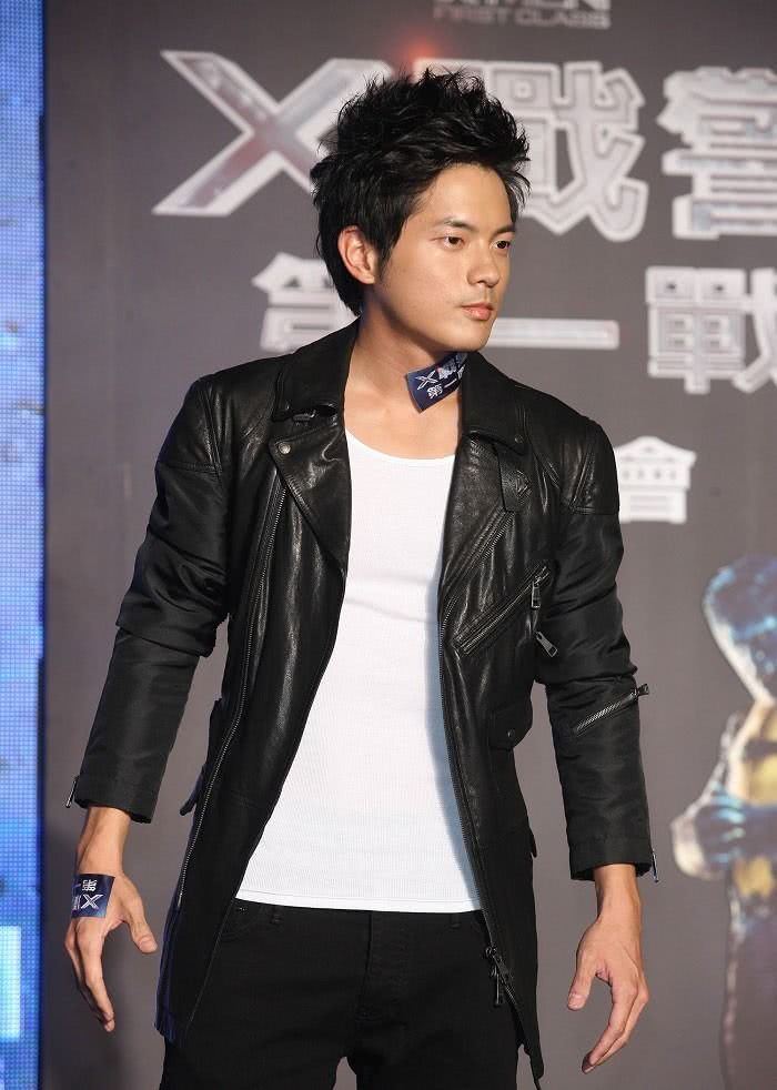 王宥胜个人资料写真作品