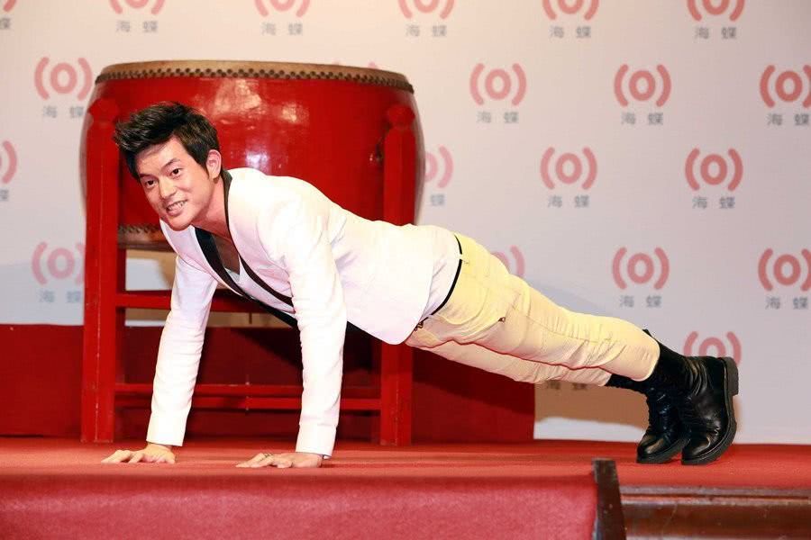 王宥胜个人资料写真作品