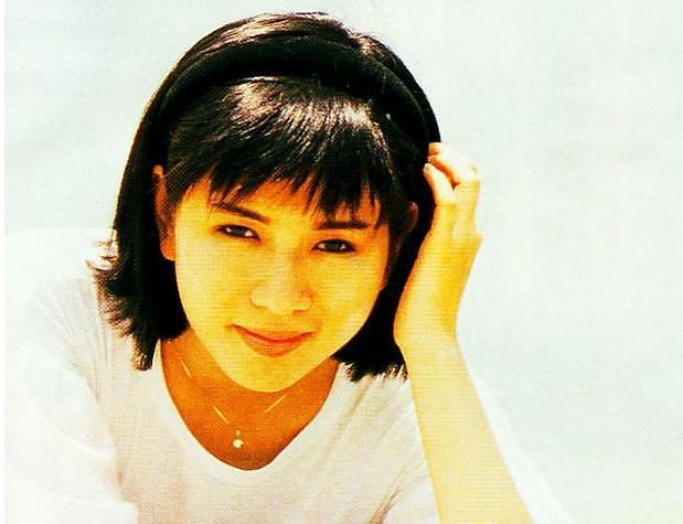 罗慧娟个人资料写真作品