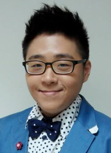 郝劭文个人资料写真作品