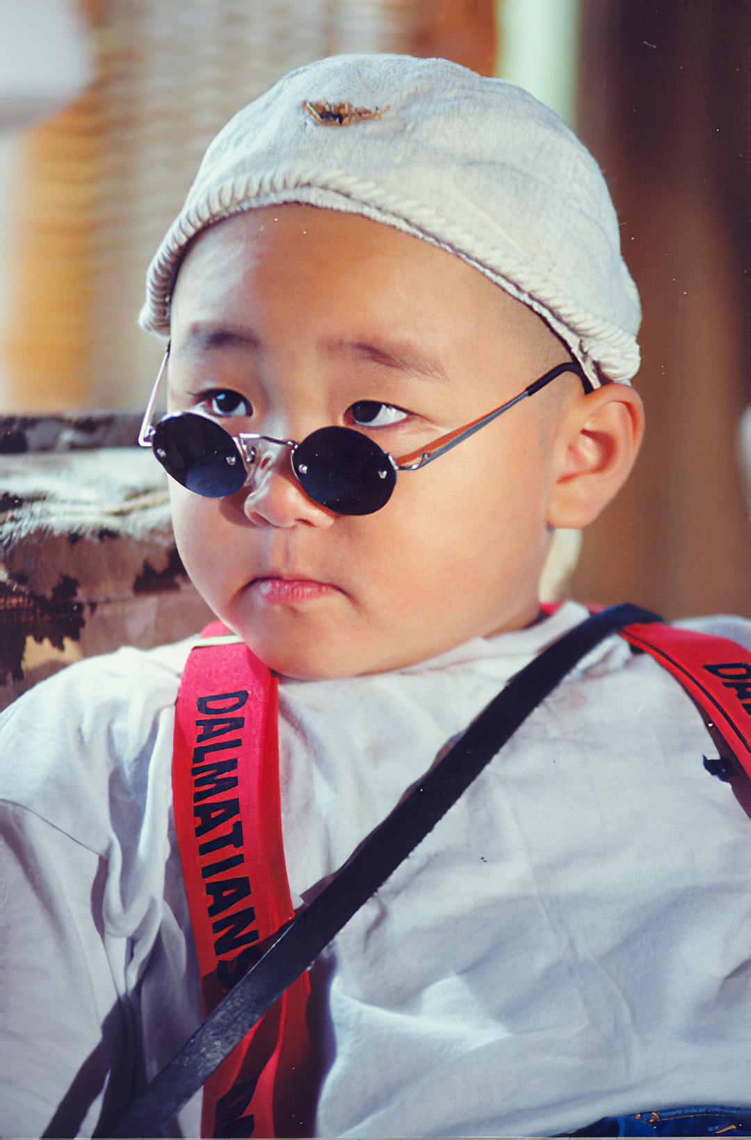 郝劭文个人资料写真作品