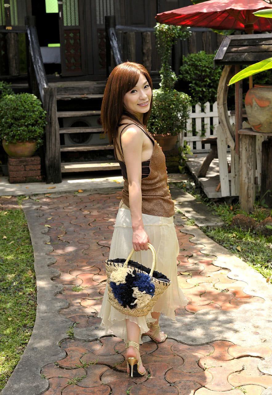 香澄果穗个人资料写真作品