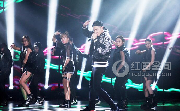 天天向上吴亦凡自创品牌 吴亦凡遭遇史上最严重考验