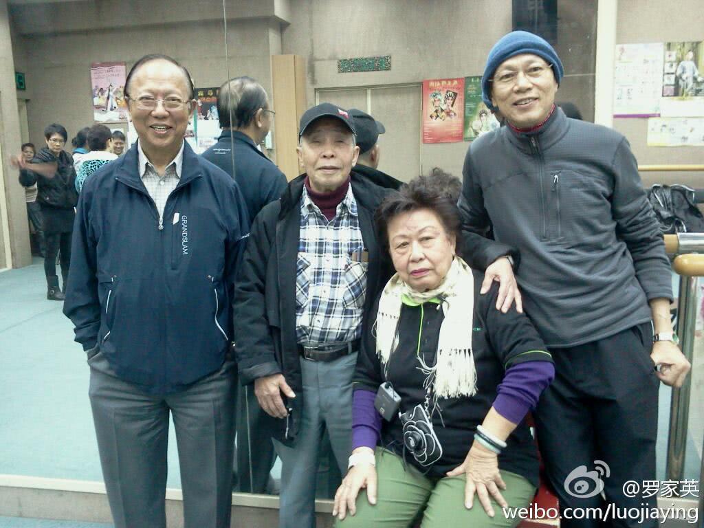 罗家英个人资料写真作品