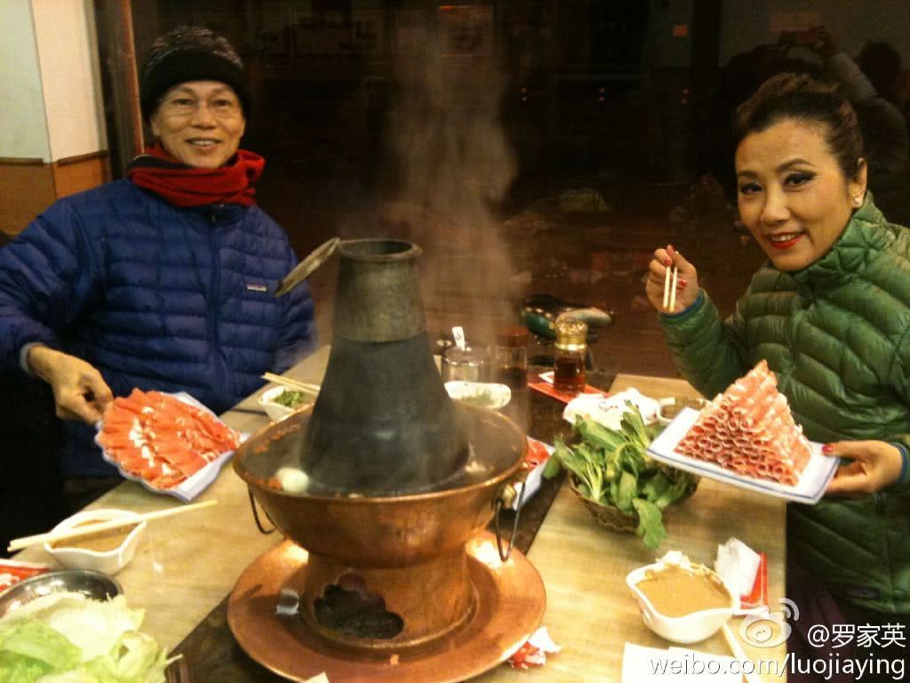 罗家英个人资料写真作品