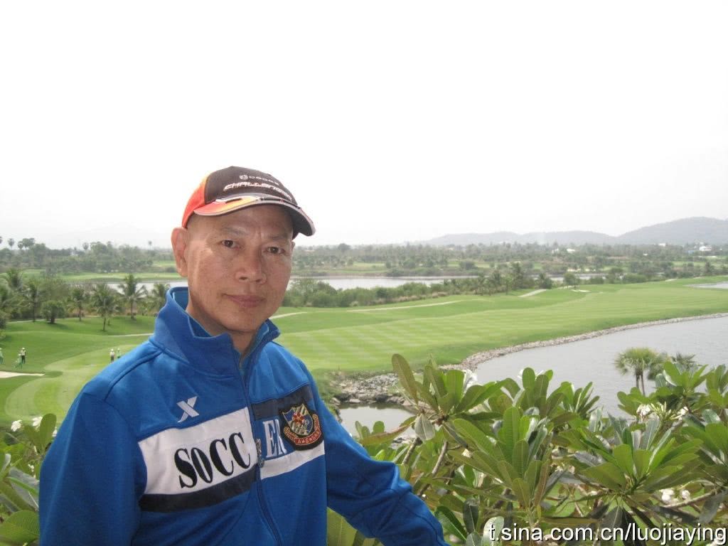 罗家英个人资料写真作品