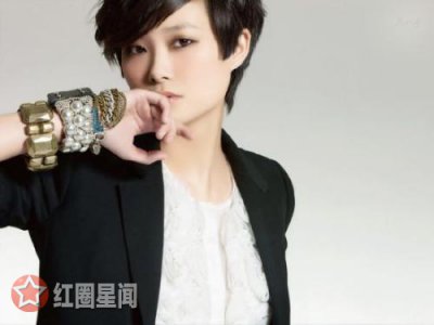 ​李宇春有男朋友吗叫什么李宇春亮相时装周另类可爱俏皮