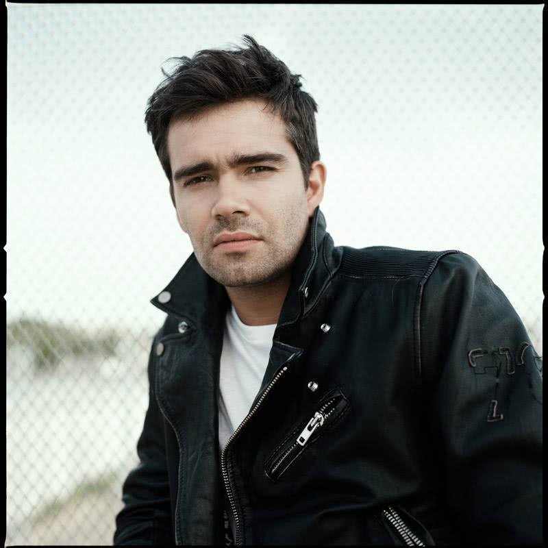 皮欧特·费奥多罗夫个人资料写真作品