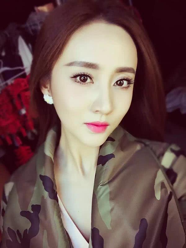 莫熙儿个人资料写真作品