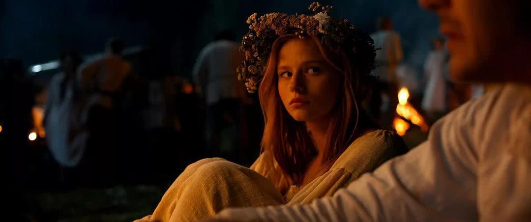 亚历山德拉·伯蒂奇个人资料写真作品