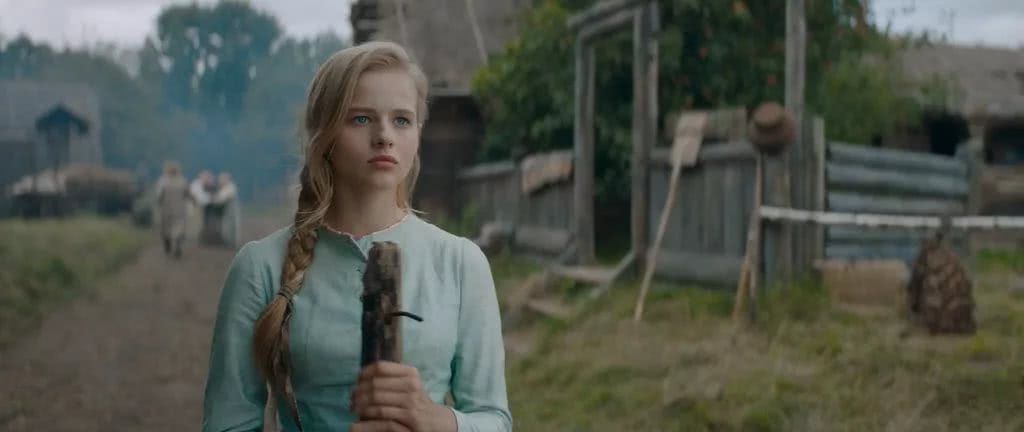 亚历山德拉·伯蒂奇个人资料写真作品