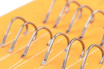 ​三两到半斤鲫鱼用几号袖钩（袖钩选购方法及使用技巧）